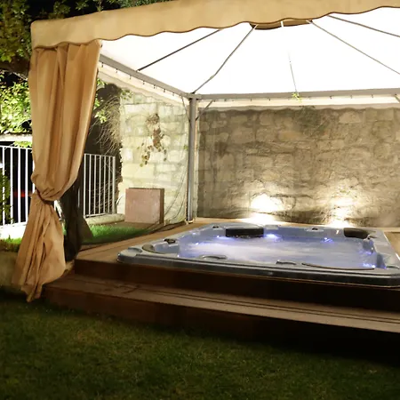 Bed & Breakfast La Casa Del Gelsomino 4*