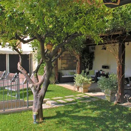 La Casa Del Gelsomino Bed & Breakfast 4*